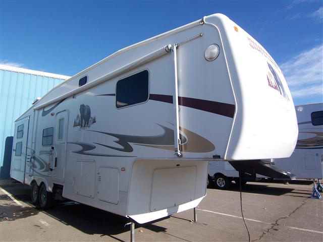 Used 2006 Forest River Forest River SILVER BACK 33 Fifth Wheel For Sale
